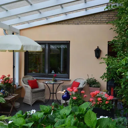 別荘 Comfortable And Beautiful Apartment In The H Nruck With Magnificent Enclosed Garden *