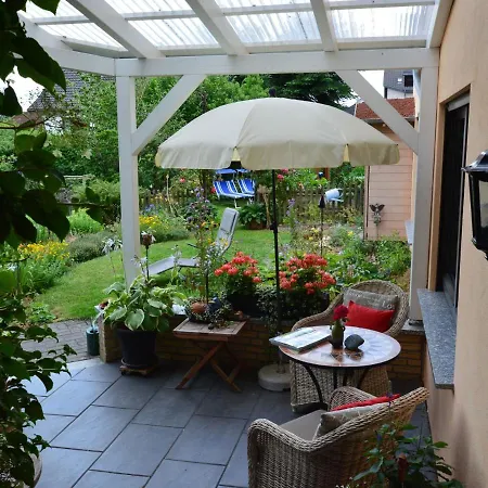 Comfortable And Beautiful Apartment In The H Nruck With Magnificent Enclosed Garden *