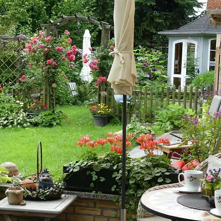 Comfortable And Beautiful Apartment In The H Nruck With Magnificent Enclosed Garden Mastershausen